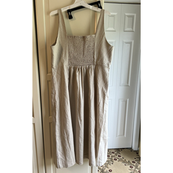 Old Navy Women's Sleeveless Flax Linen Dress smocking 2 pockets beige sz- XXL - Picture 3 of 7
